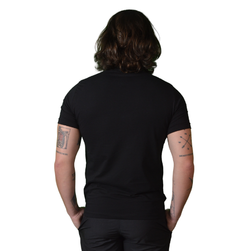 CAMISETA BASICA PRETA