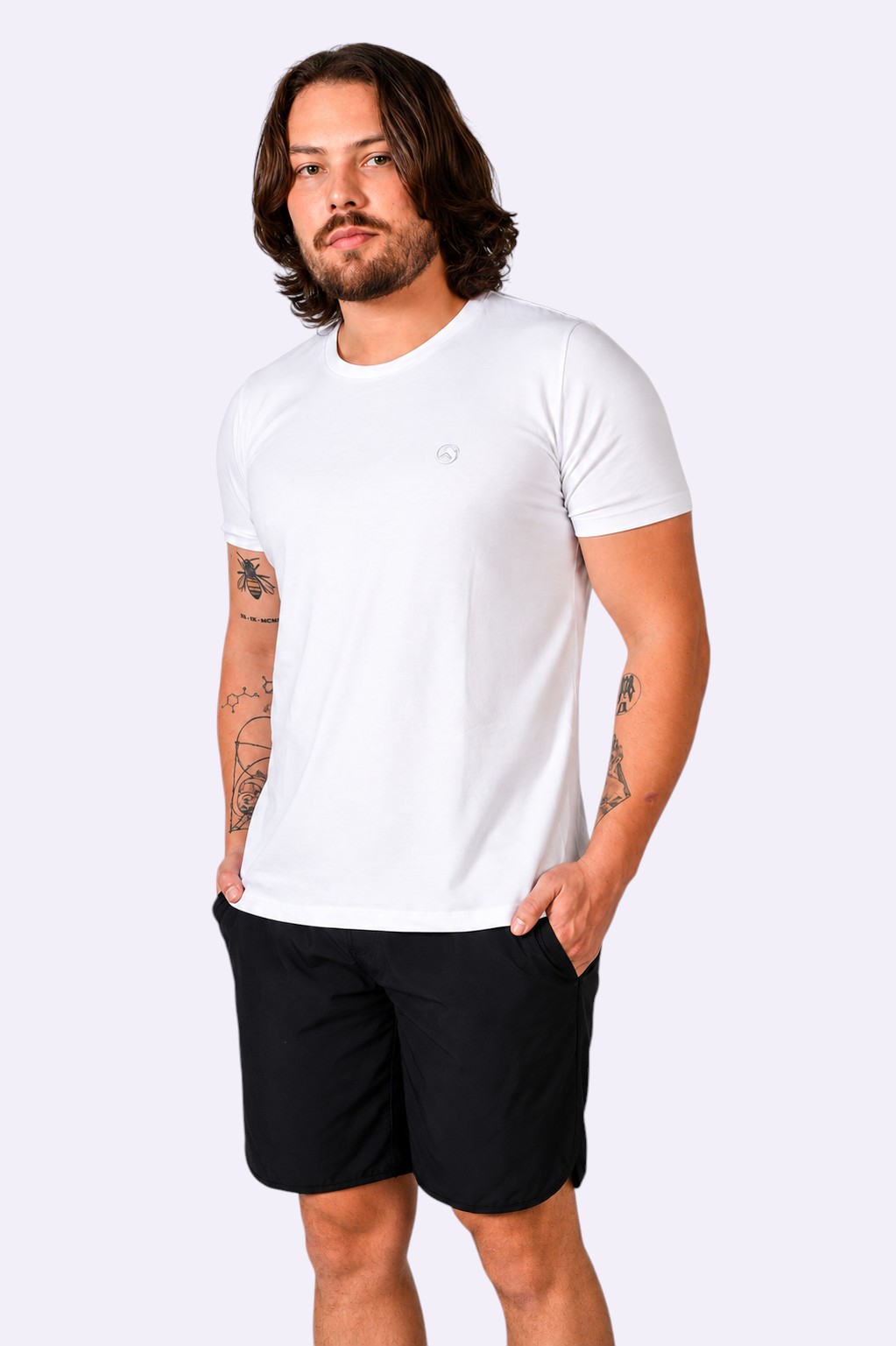 Gola reforçada da camiseta branca